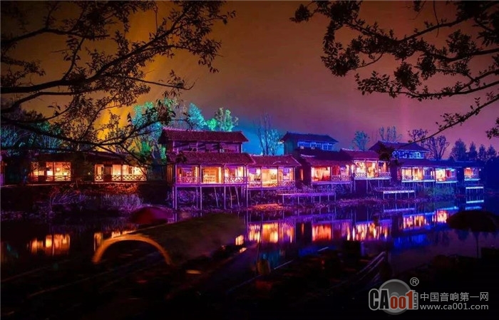 演藝新模式：劇場外的劇場，場景中的場景